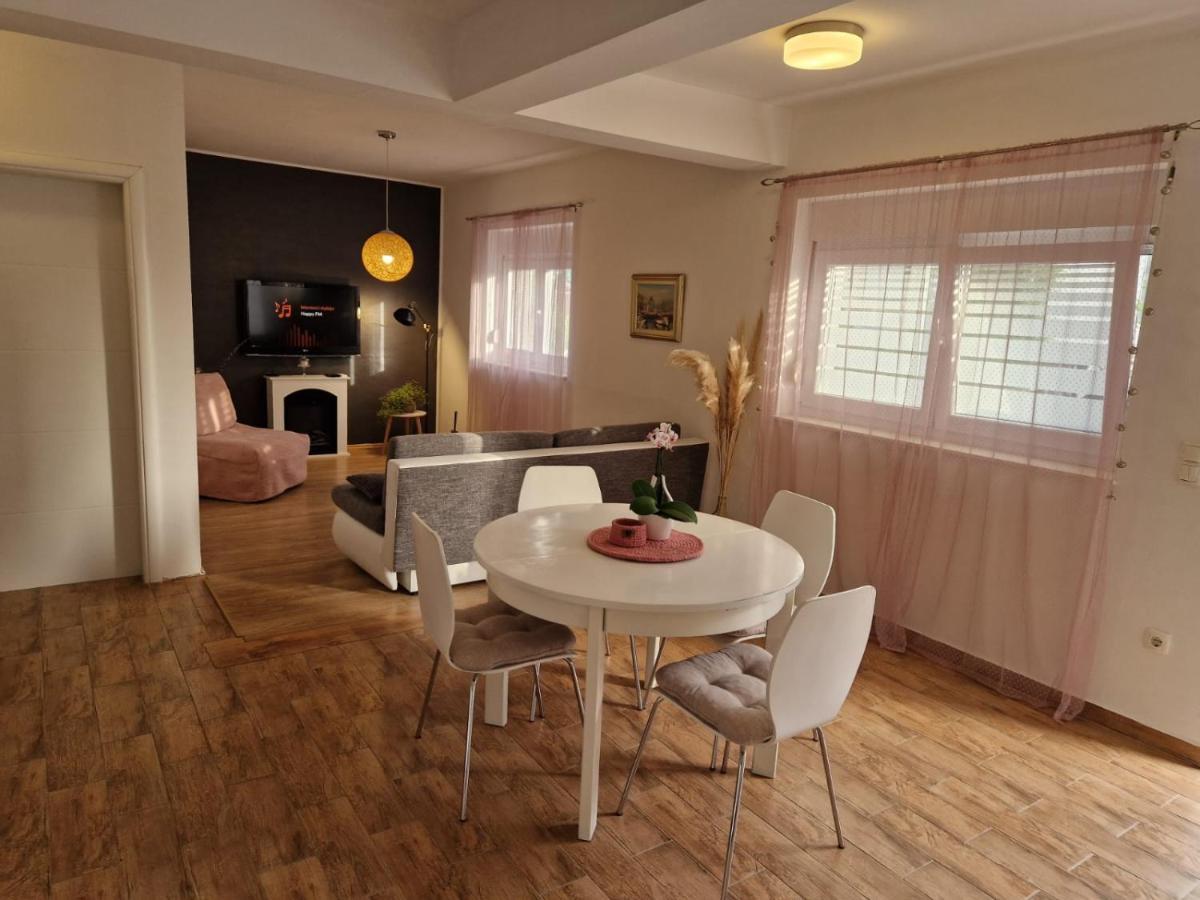 Apartment Dome Biograd Na Moru Bagian luar foto