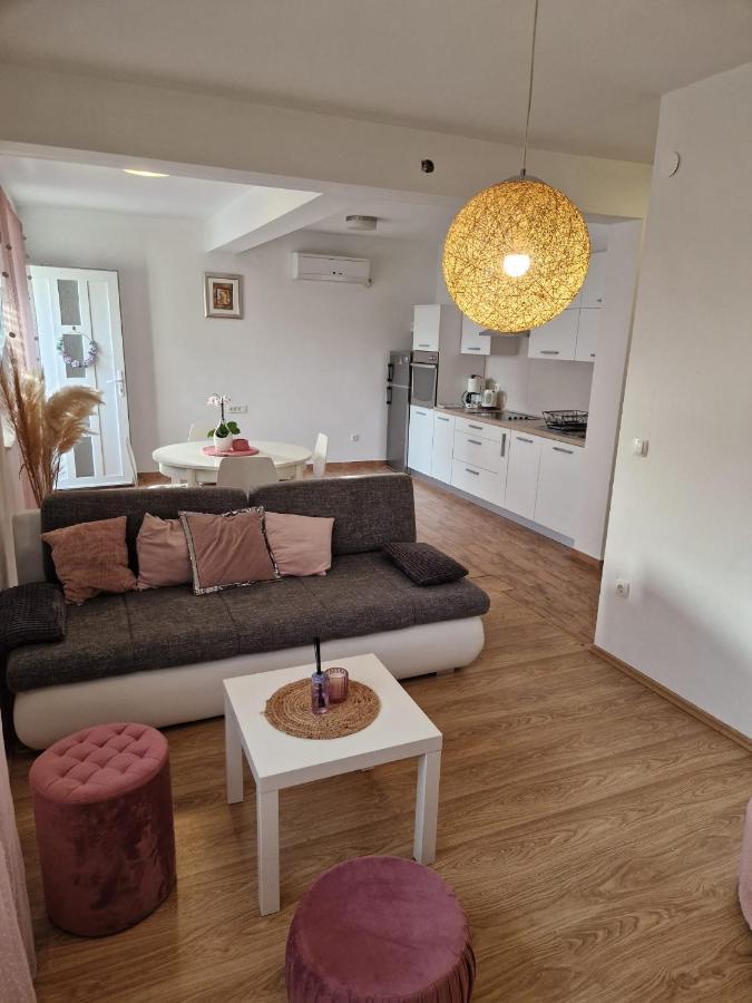Apartment Dome Biograd Na Moru Bagian luar foto