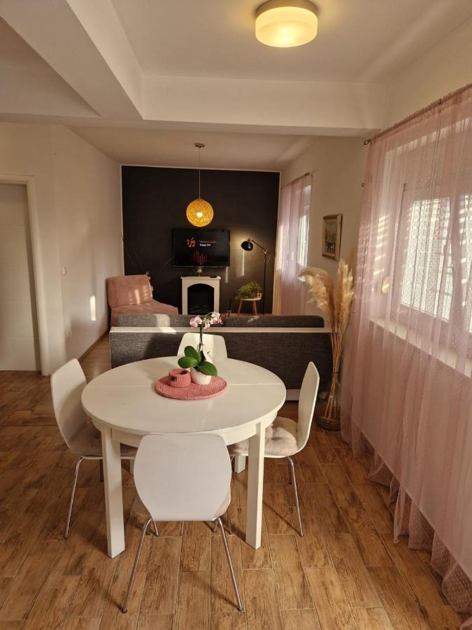 Apartment Dome Biograd Na Moru Bagian luar foto