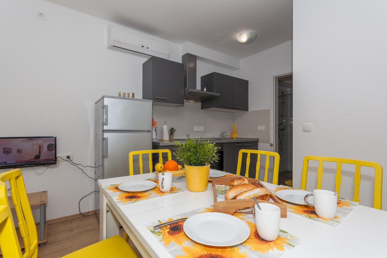 Apartment Dome Biograd Na Moru Bagian luar foto