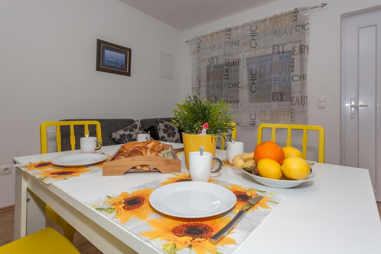 Apartment Dome Biograd Na Moru Bagian luar foto